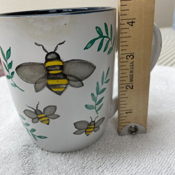 Heartland Hive Ceramic "Busy Bee" Mug - Picture 3 of 4